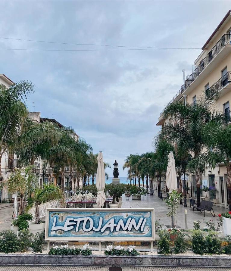 Casa Peppino Daire Letojanni Dış mekan fotoğraf